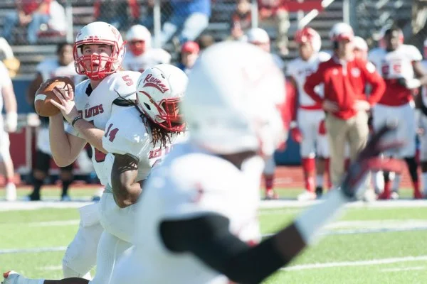 quarterback throwing pass game